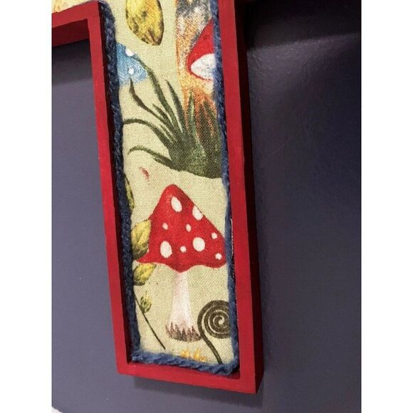 3 MCM Hand Made Painted Decorative Wooden Cross’s gnome and mushroom Design 70's - Picture 16 of 16